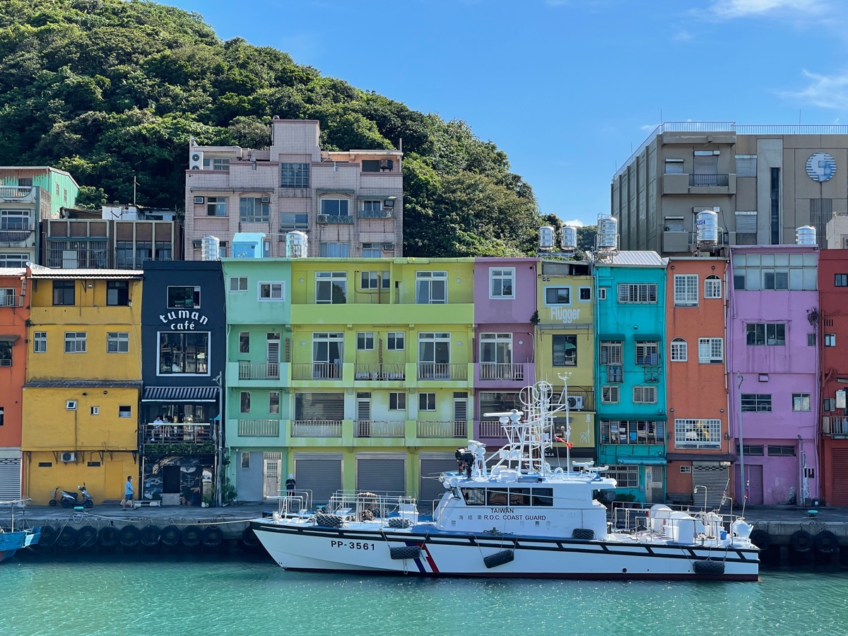 正濱漁港彩色街屋 | 去趣 chicTrip