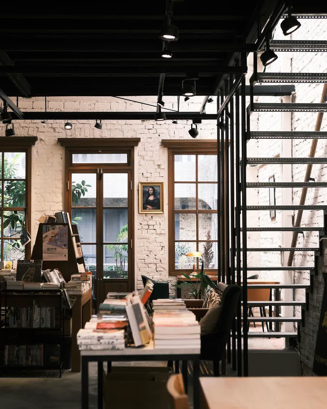 Ukou Bookstore 浮光書店