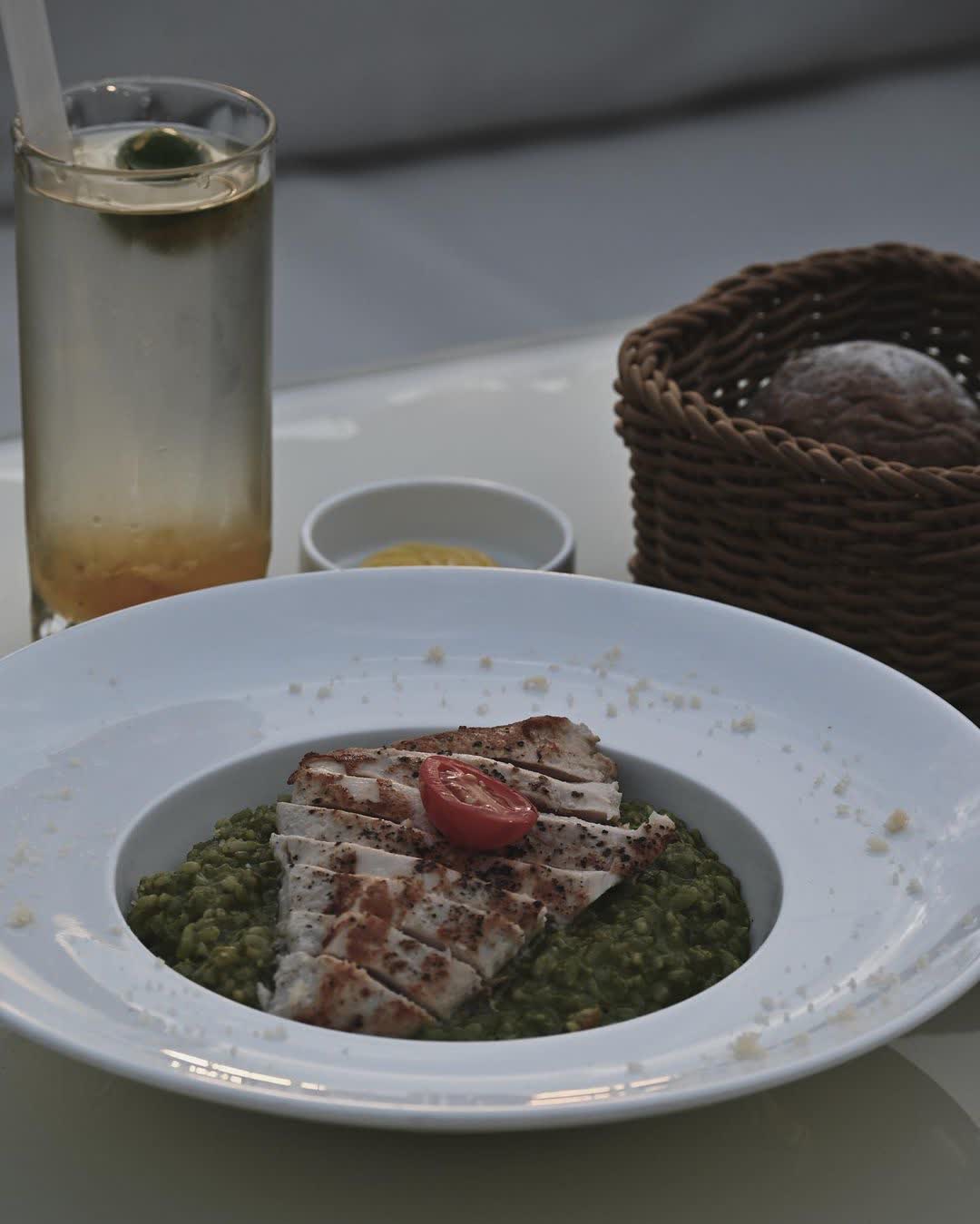 眺高 STAY WITH MOUNTAIN-台中景點 大坑景點 美食推薦 台中景觀餐廳 夜景餐廳 場地租借 慶生派對 咖啡廳 義式料理餐廳 | 去趣 chicTrip