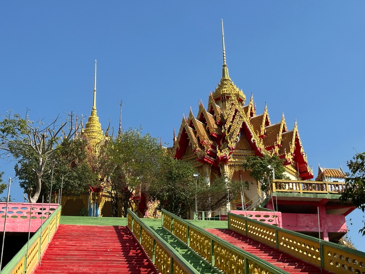 北碧府虎窟寺 (Wat Tham Suea - The Tiger Cave Temple) | 去趣 chicTrip