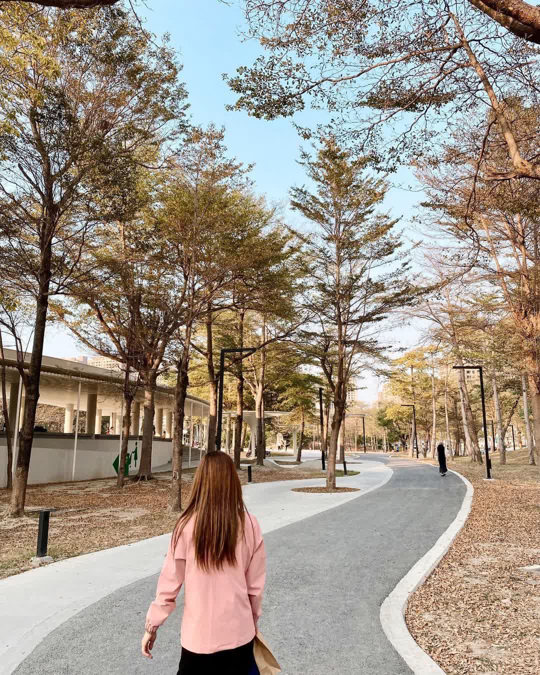 高雄市立美術館