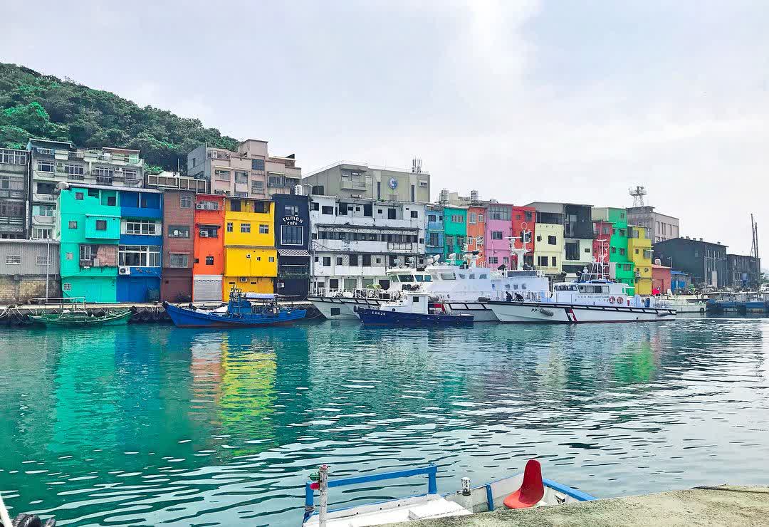 正濱漁港彩色街屋 | 去趣 chicTrip