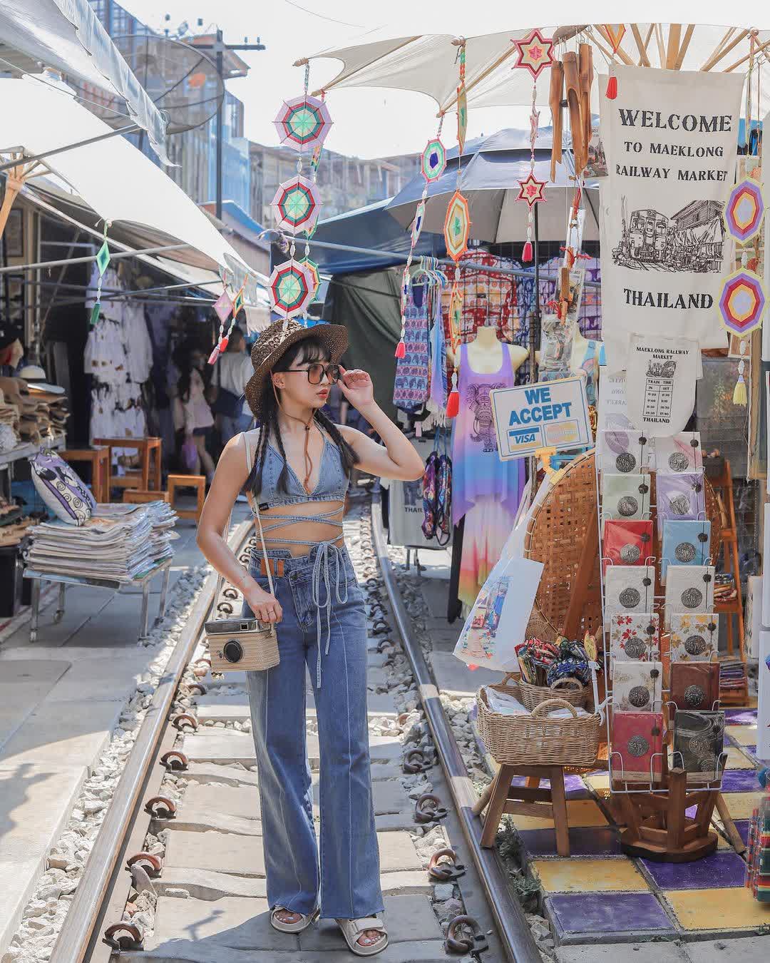 Maeklong Railway Market | 去趣 chicTrip