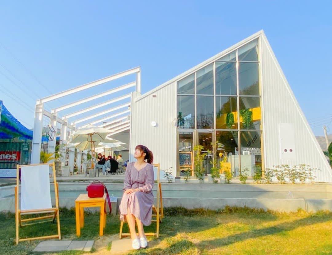 200 days咖啡 ｜ 自製司康 （寵物戶外雅座） | 去趣 chicTrip