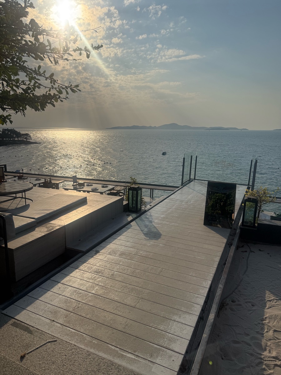 The Sky Gallery | 去趣 chicTrip