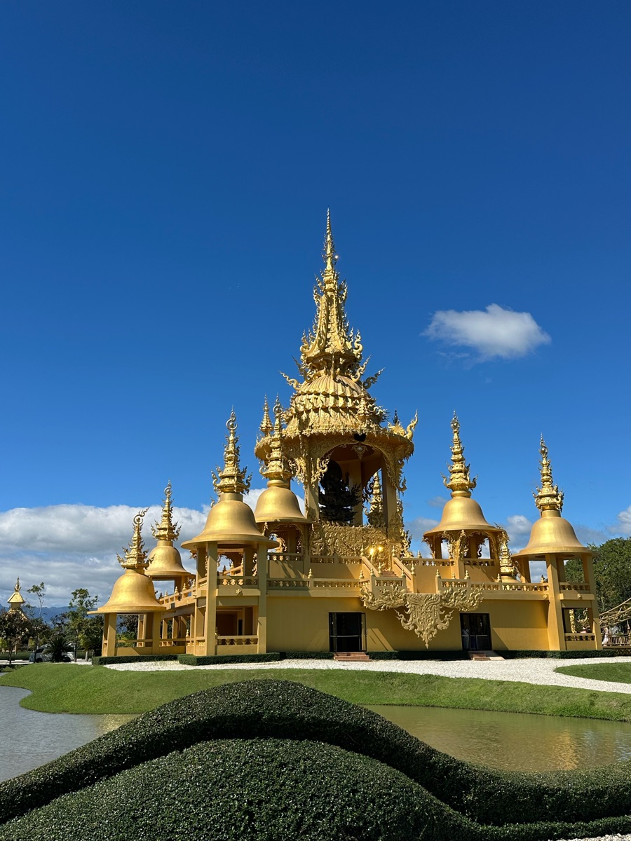 白廟 白龍寺 (Wat Rong Khun) | 去趣 chicTrip