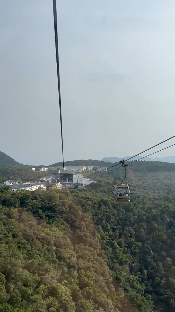 Ngong Ping 360 Midpoint Overlook | 去趣 chicTrip