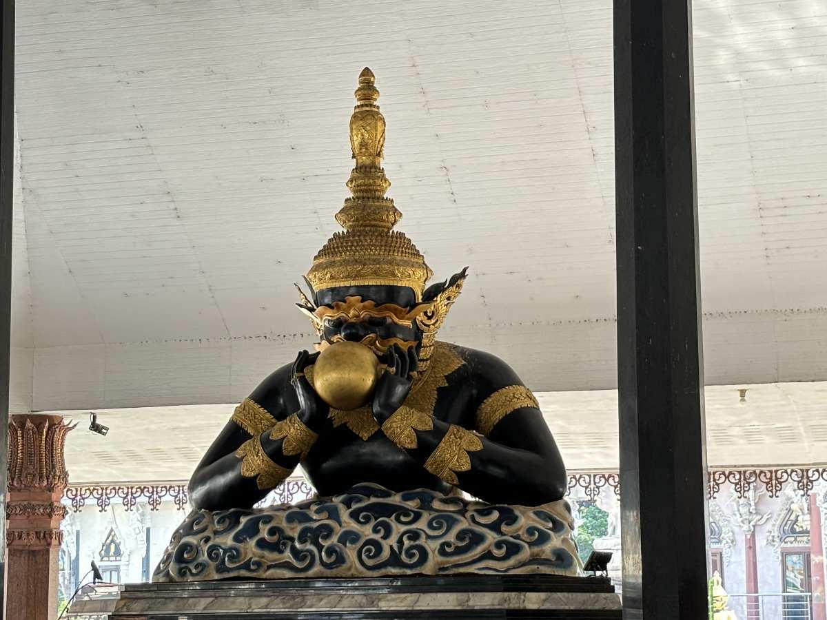 Srisathong Temple | 去趣 chicTrip