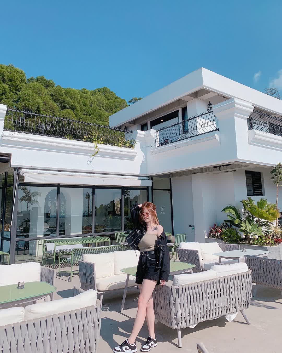 眺高 STAY WITH MOUNTAIN-台中景點 大坑景點 美食推薦 台中景觀餐廳 夜景餐廳 場地租借 慶生派對 咖啡廳 義式料理餐廳 | 去趣 chicTrip