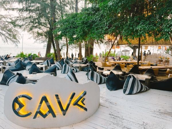Cave Beach Club 網美海景餐廳 | 去趣 chicTrip
