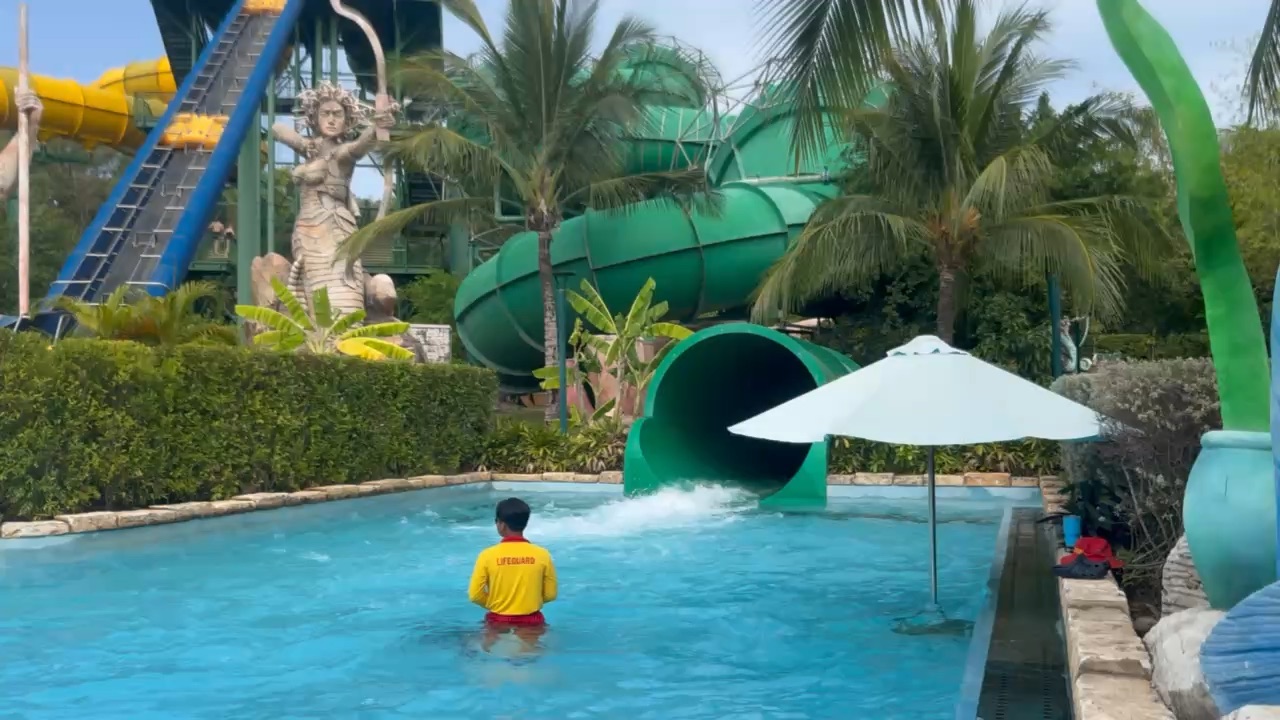 太陽世界自然公園：水上樂園 (Aquatopia Water Park) | 去趣 chicTrip