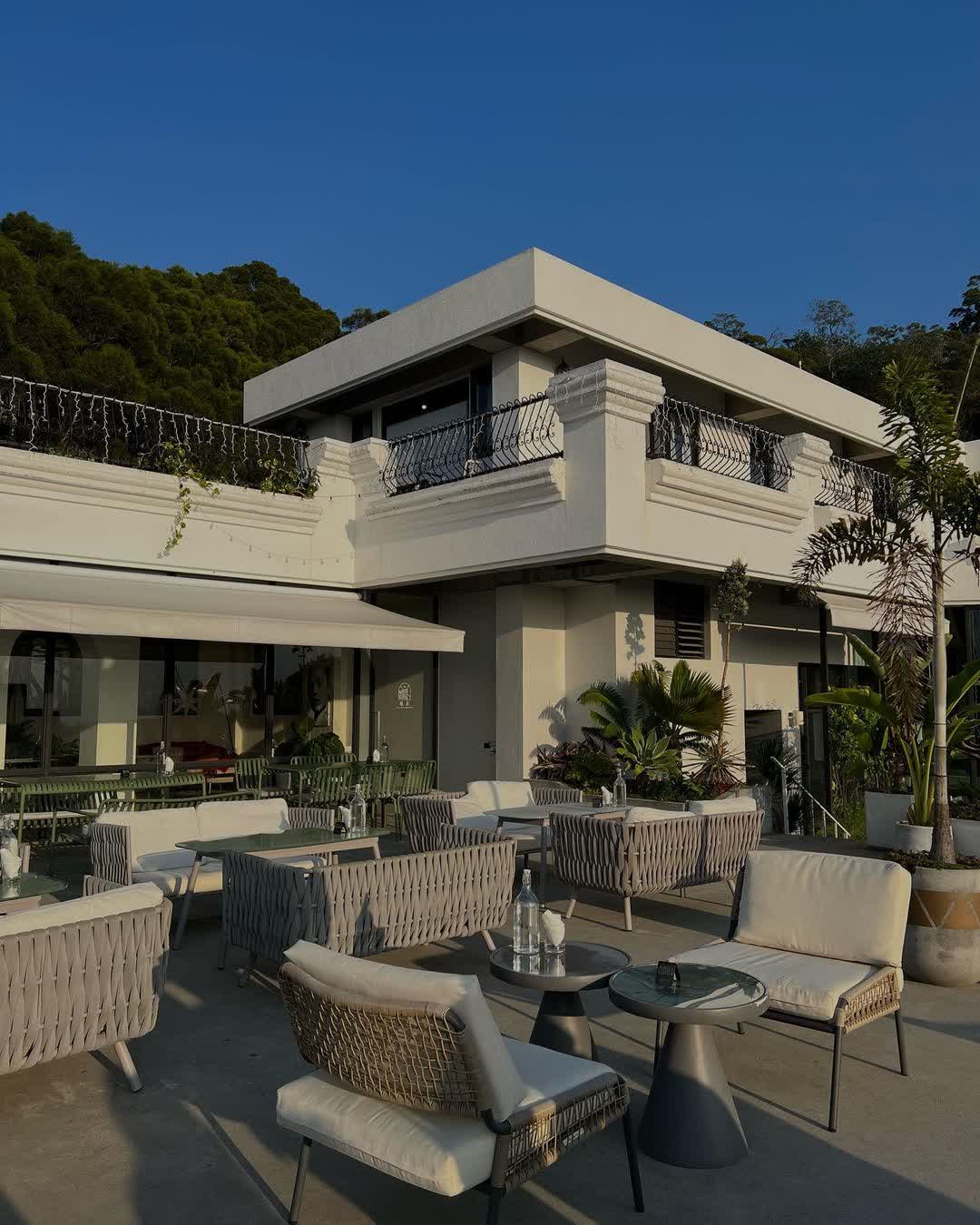 眺高 STAY WITH MOUNTAIN-台中景點 大坑景點 美食推薦 台中景觀餐廳 夜景餐廳 場地租借 慶生派對 咖啡廳 義式料理餐廳 | 去趣 chicTrip