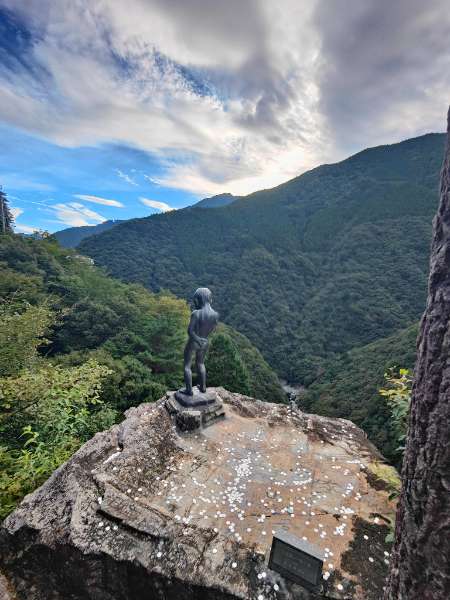 祖谷溪的小便小僧 | 去趣 chicTrip