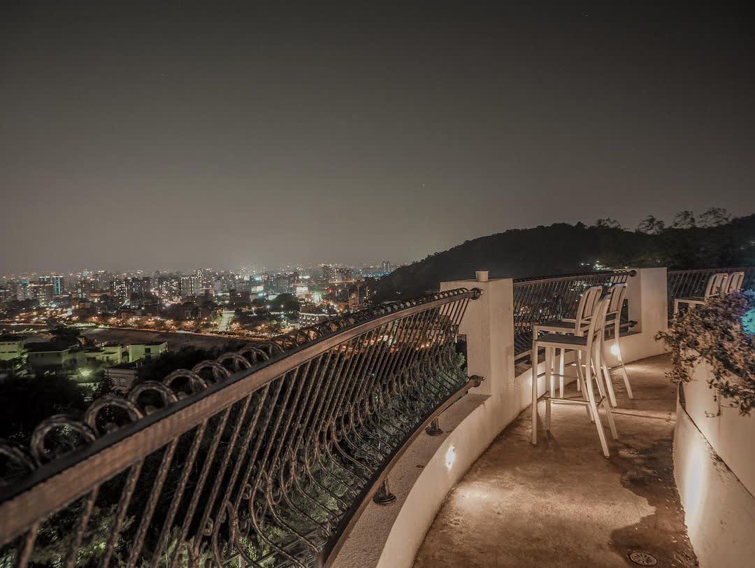 眺高 STAY WITH MOUNTAIN-台中景點 大坑景點 美食推薦 台中景觀餐廳 夜景餐廳 場地租借 慶生派對 咖啡廳 義式料理餐廳 | 去趣 chicTrip