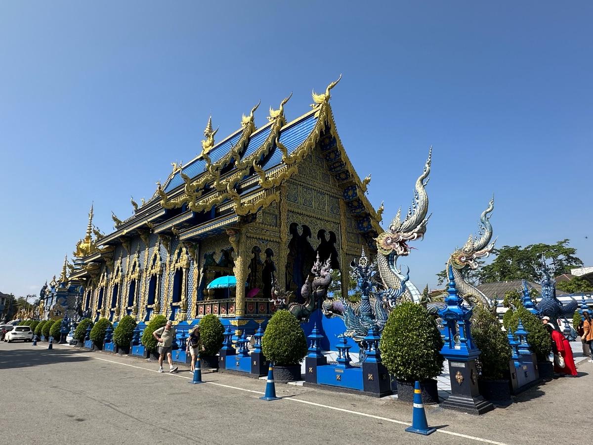 藍廟 龍蘇町寺 (Rong Suea Ten Temple) | 去趣 chicTrip