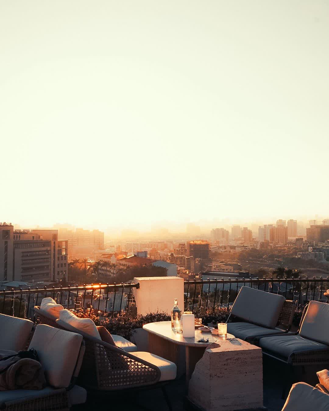 眺高 STAY WITH MOUNTAIN-台中景點 大坑景點 美食推薦 台中景觀餐廳 夜景餐廳 場地租借 慶生派對 咖啡廳 義式料理餐廳 | 去趣 chicTrip