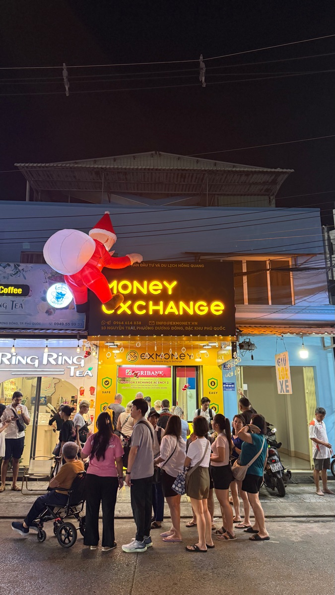 EXMoney Phu Quoc Night Market | Currency Exchange | 去趣 chicTrip