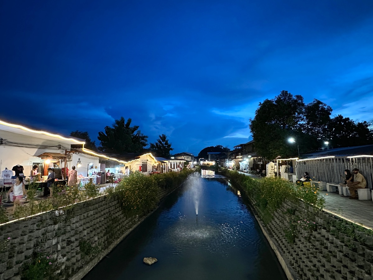 湄卡運河市集 (Mae Kha Canal) | 去趣 chicTrip
