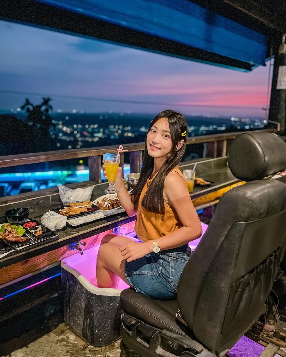 華南天空之夜養生泡腳咖啡｜雲林古坑景點｜雲林華山泡腳咖啡廳｜雲林華山打卡景點｜泡腳送飲料｜泡腳看夜景 | 去趣 chicTrip