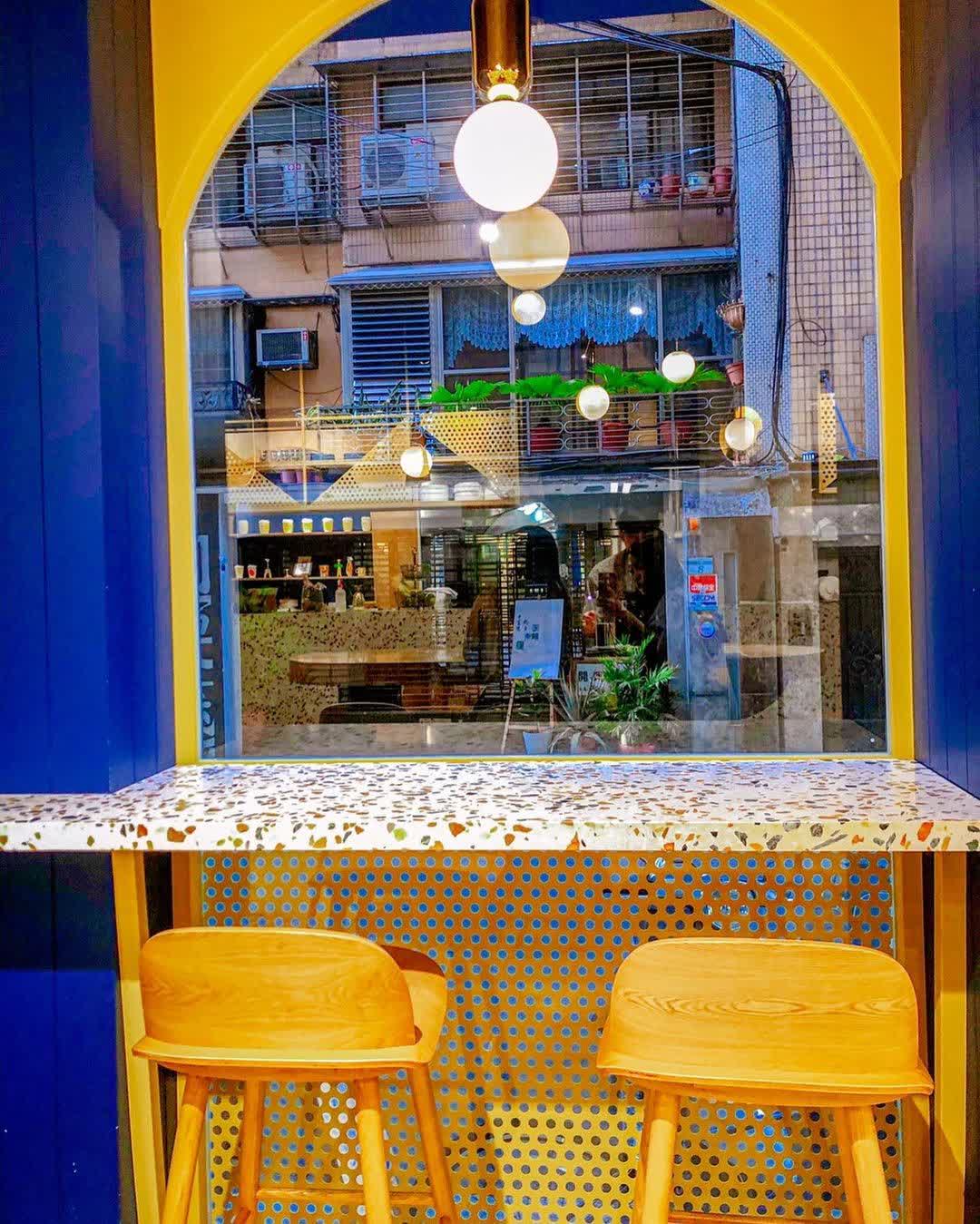 GinGin Coffee Company- 忠孝本店