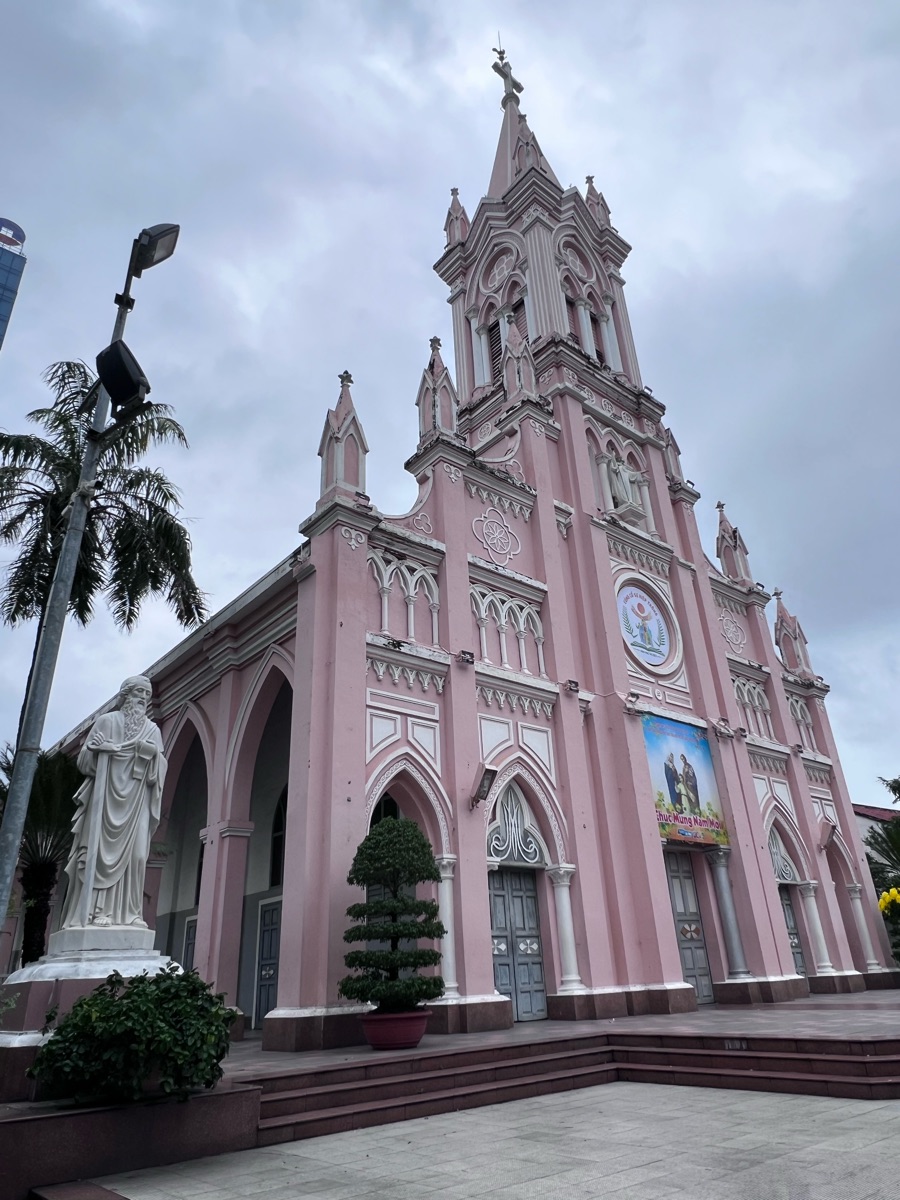 峴港粉紅教堂 (Da Nang Cathedral) | 去趣 chicTrip