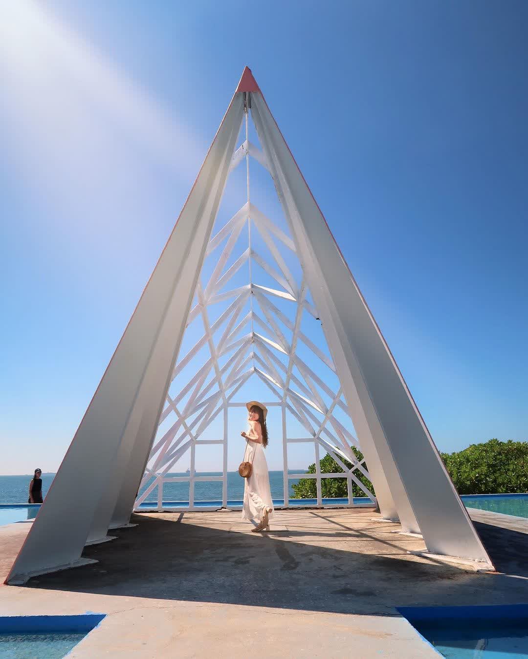 旗津彩虹教堂 | 去趣 chicTrip