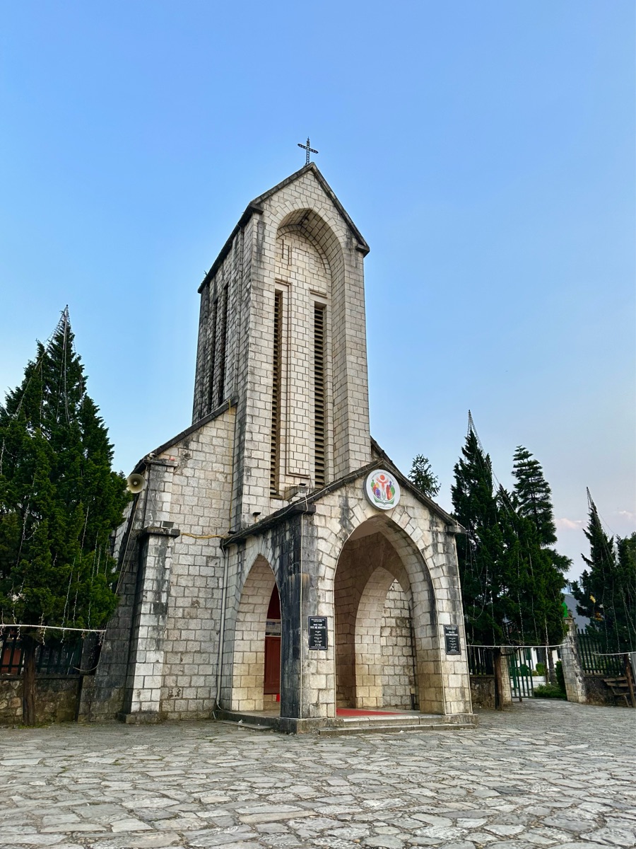 Sa Pa Stone Church | 去趣 chicTrip
