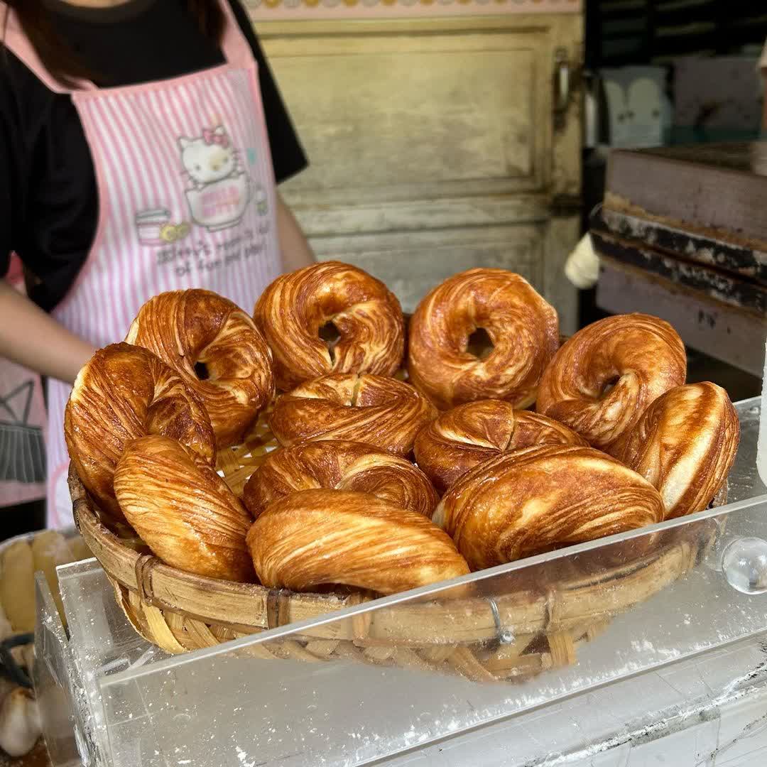 奮起湖現烤甜甜圈.百年檜木甜甜圈 | 去趣 chicTrip