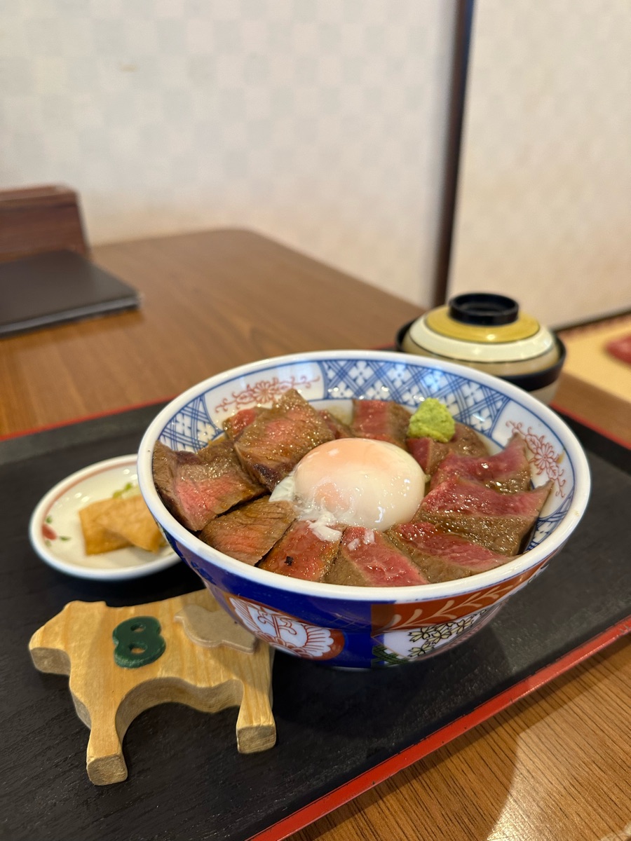IMAKIN食堂 牛排丼 | 去趣 chicTrip