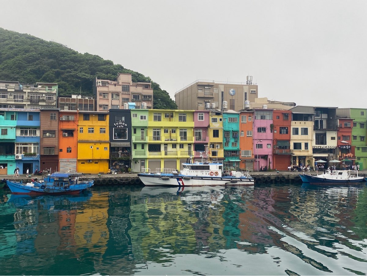 正濱漁港彩色街屋 | 去趣 chicTrip