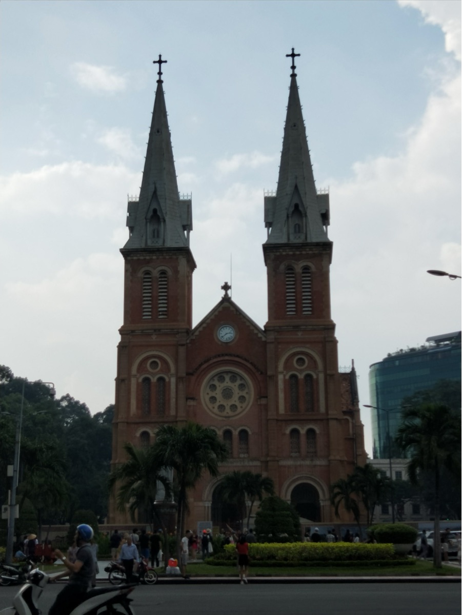 Notre Dame Cathedral of Saigon | 去趣 chicTrip