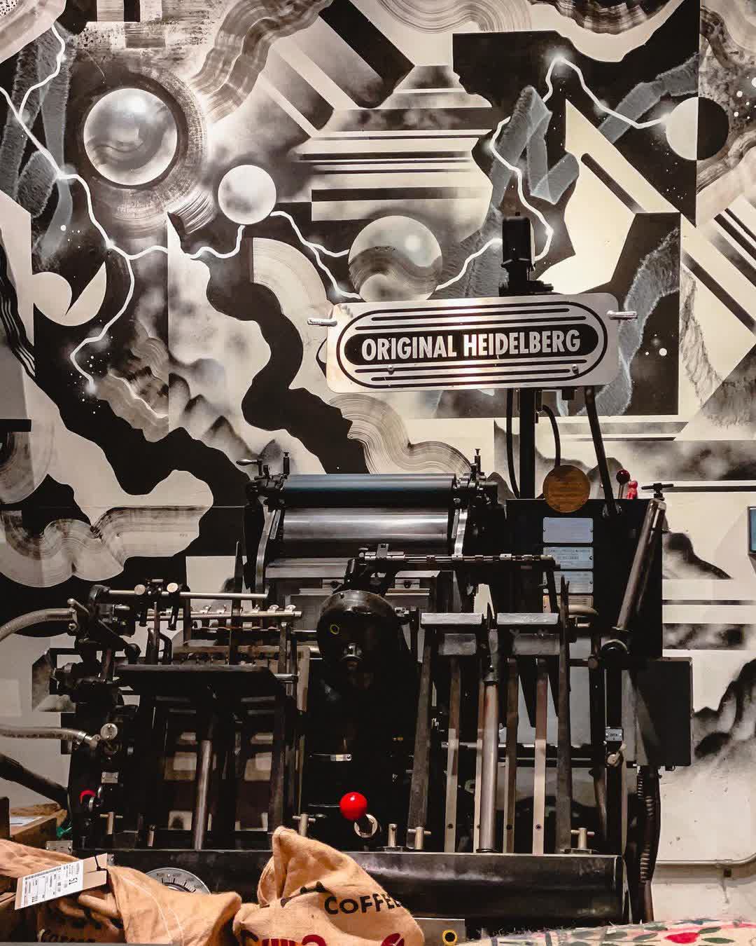 coffee stopover black | 去趣 chicTrip